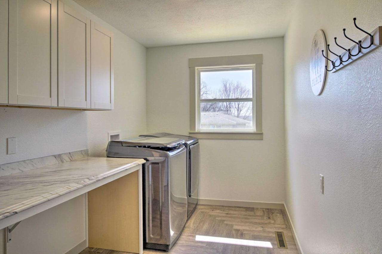 Retreat With Deck About 9 Mi To Downtown Springfield Villa Ozark Luaran gambar