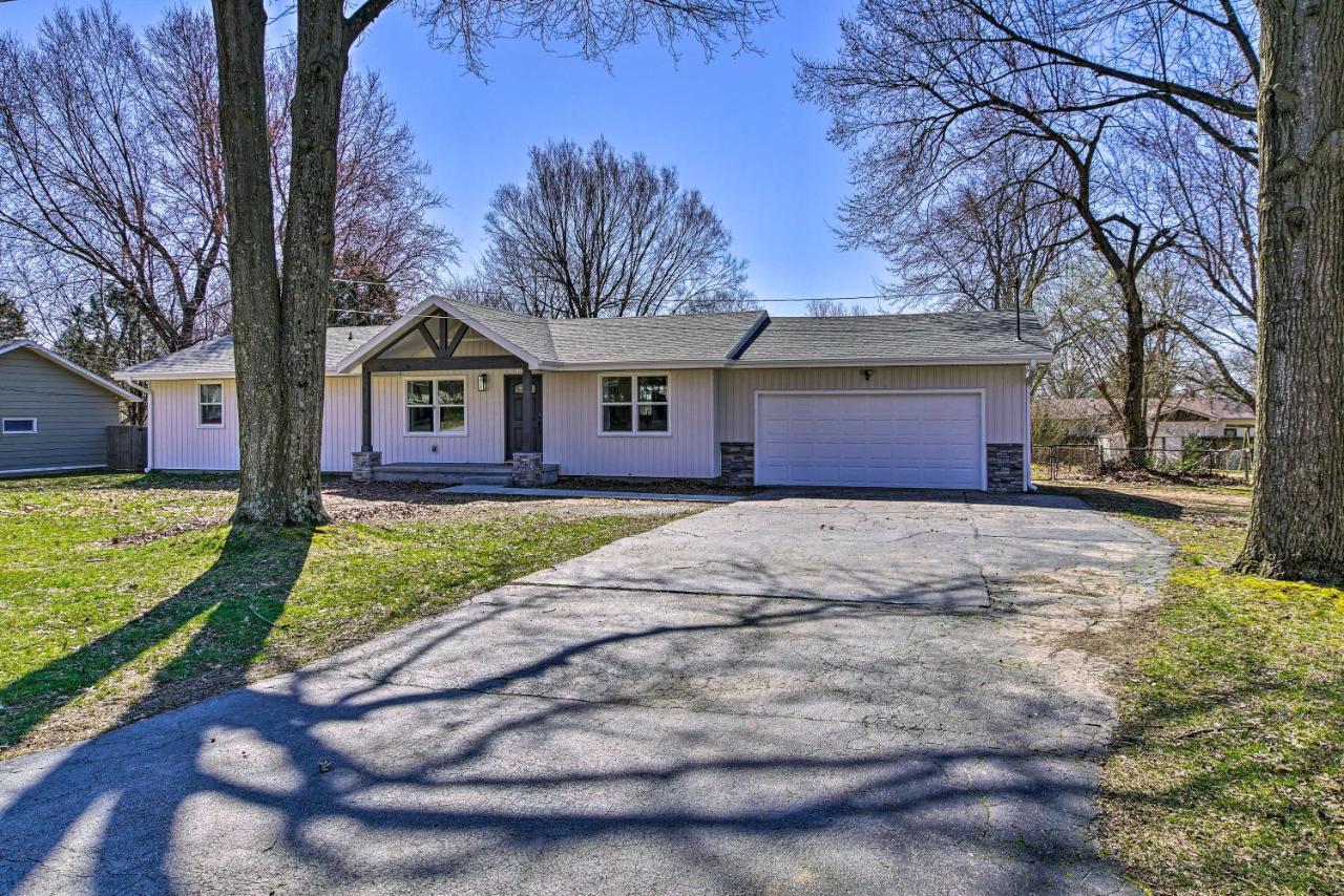 Retreat With Deck About 9 Mi To Downtown Springfield Villa Ozark Luaran gambar